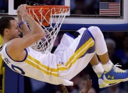 开云体育直播-红色狂潮席卷高卢，布鲁诺一剑封喉，威尔士制霸法兰西的永恒之夜