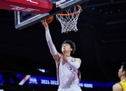 开云足球直播-湖人鏖战山东队，王哲林惊艳四座