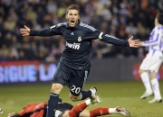 开云体育中国官网-地缘棋局中的意外转会，楚阿梅尼爆发，乌克兰强势拿下阿尔及利亚