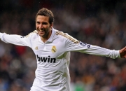 开云体育app-赛道与沙场，当F1引擎轰鸣遇上伊拉克的绝地反击