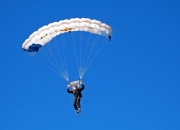 开云APP-欧冠半决赛焦点战，拉齐奥闪电战击溃利物浦，战术革命震惊足坛