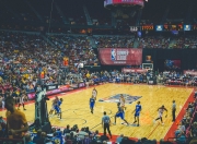 开云APP-当历史与当代交织，从安哥拉战场到曼城绿茵，解读唯一性的两种征服