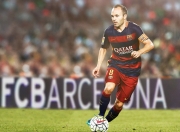 开云足球直播-NBA季后赛之夜，奥纳纳惊艳四座，从足球门将到篮球场边的跨界星光