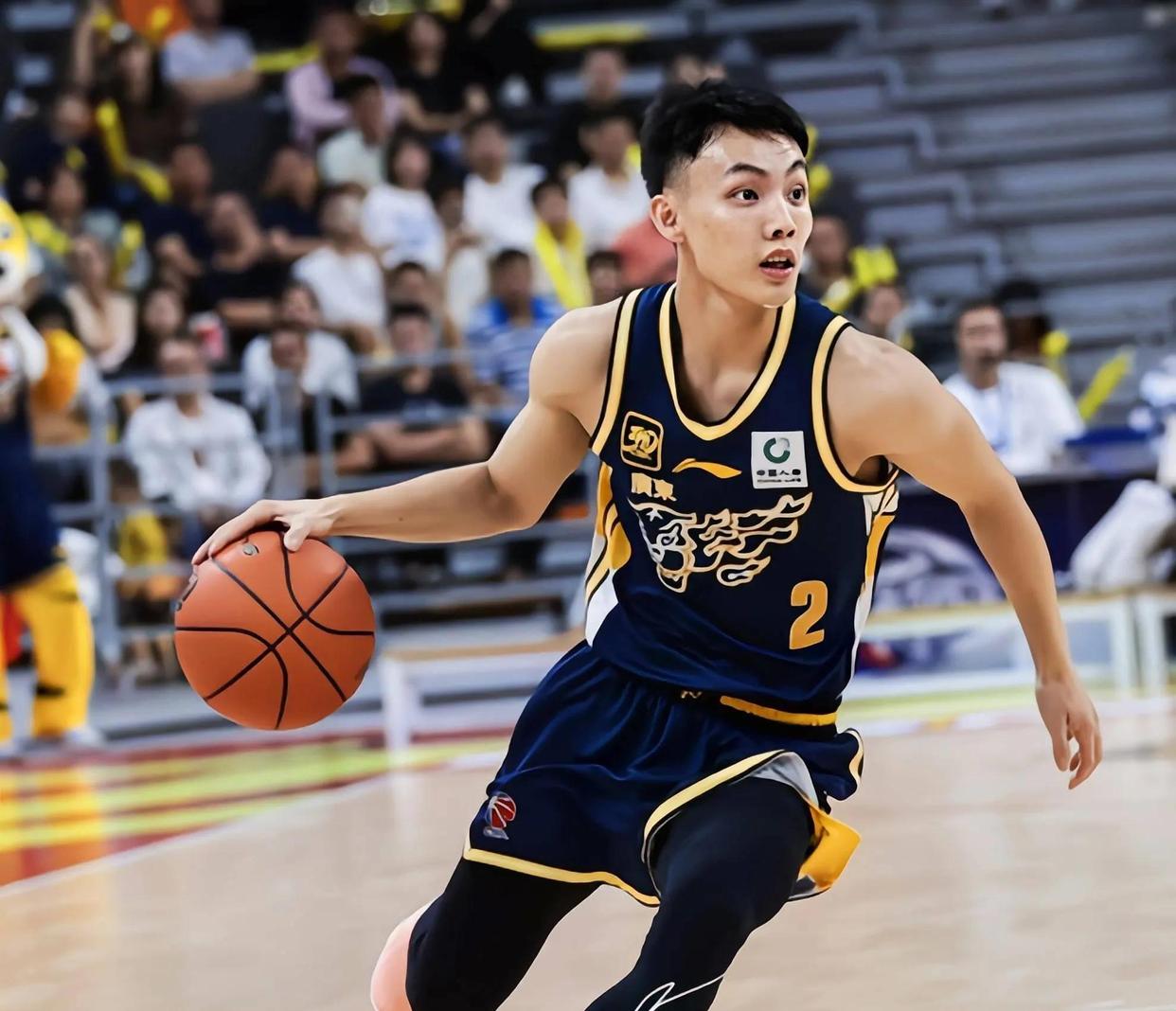 包含辽宁队力克雷霆，易建联关键制胜的词条