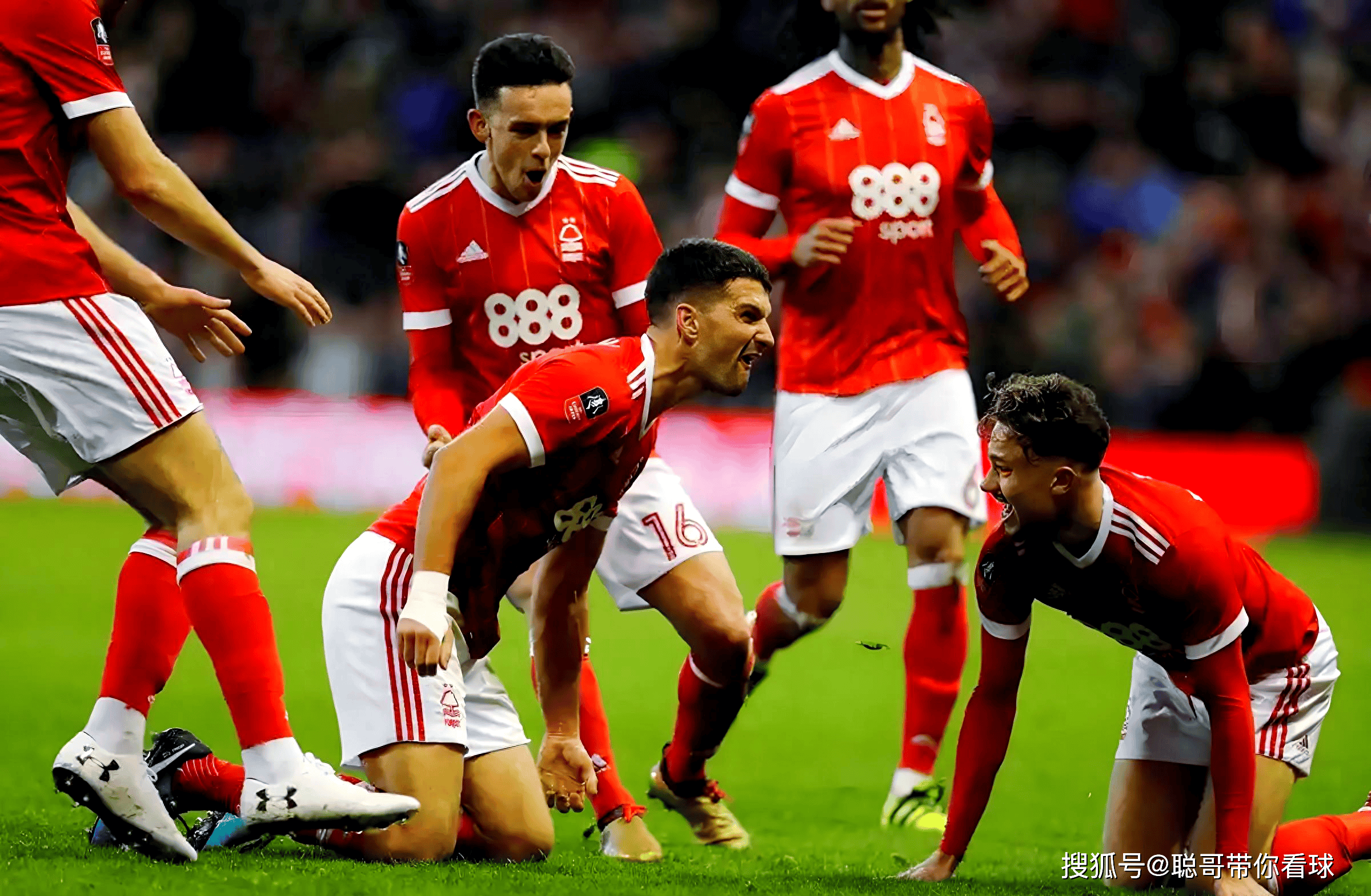 关于欧国联比赛直播现场：各队表现尽在眼前的信息