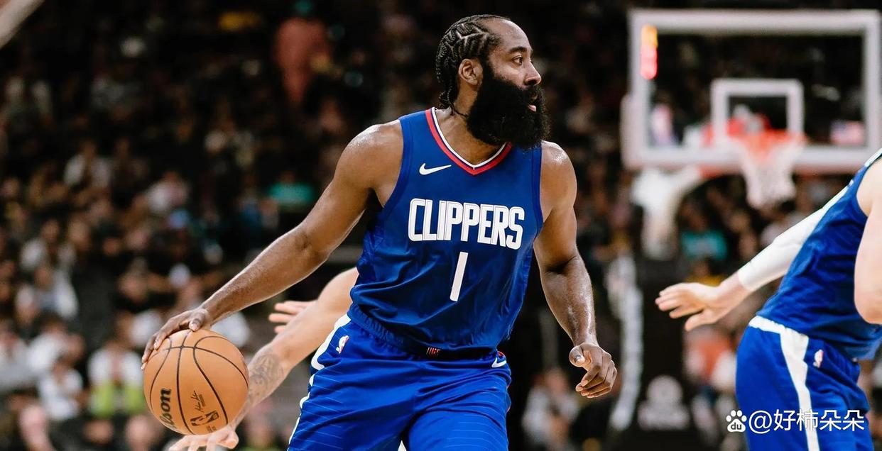 包含快船客场逆转独行侠，取得五连胜的词条