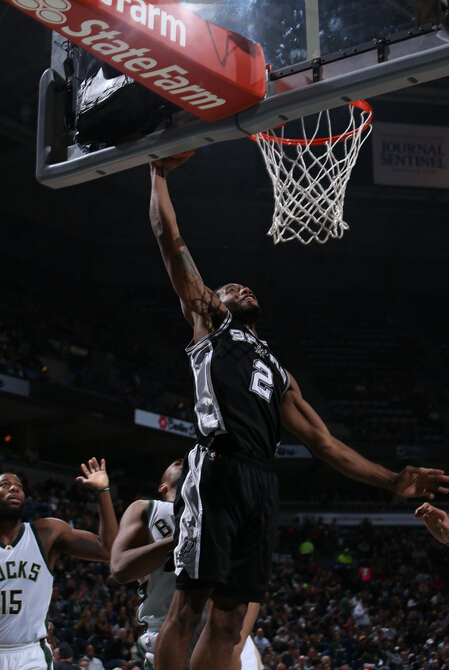 江苏队翻盘步行者，伦纳德惊艳四座的简单介绍