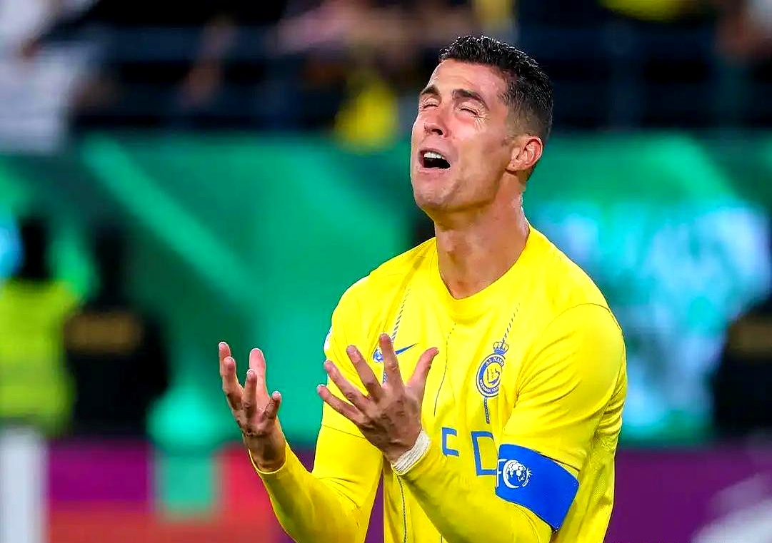 关于足坛传奇回归职场，助力球队冲击联赛冠军的信息