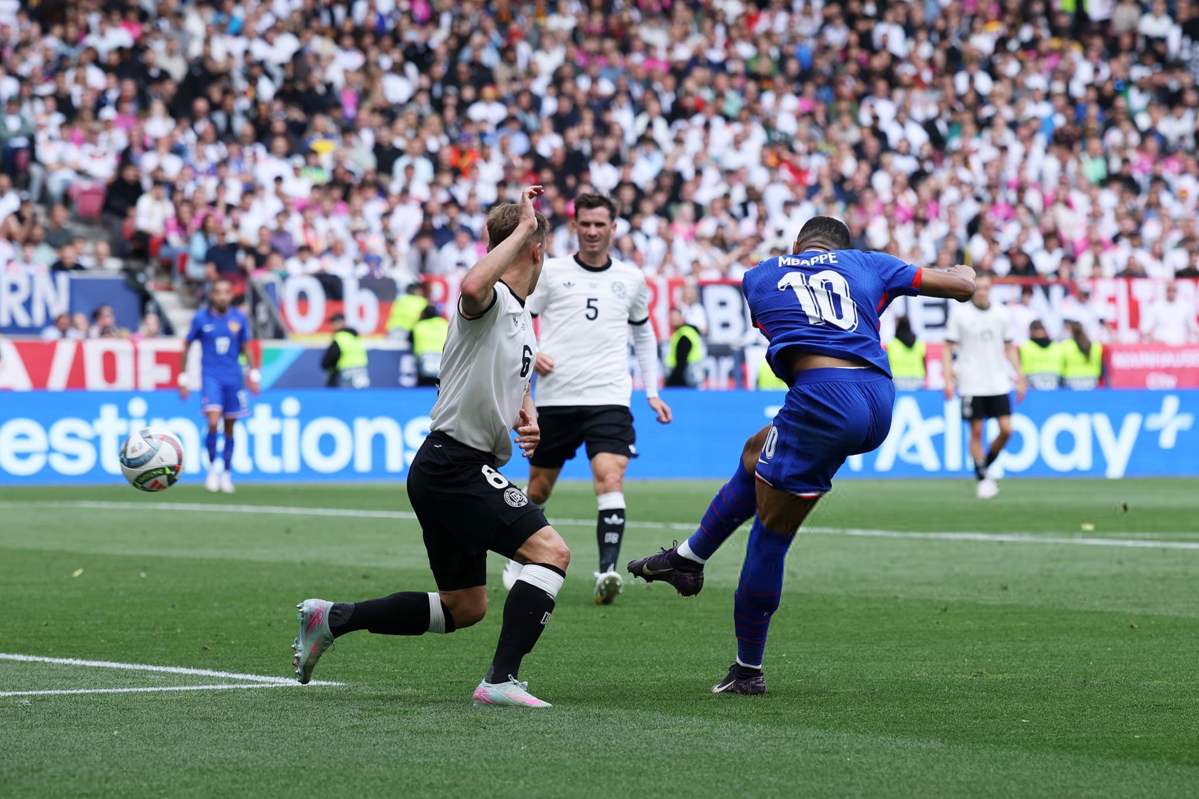 德国力克法国，苏亚雷斯状态火热的简单介绍