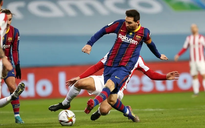 巴萨翻盘乌拉圭，阿尔巴制霸全场