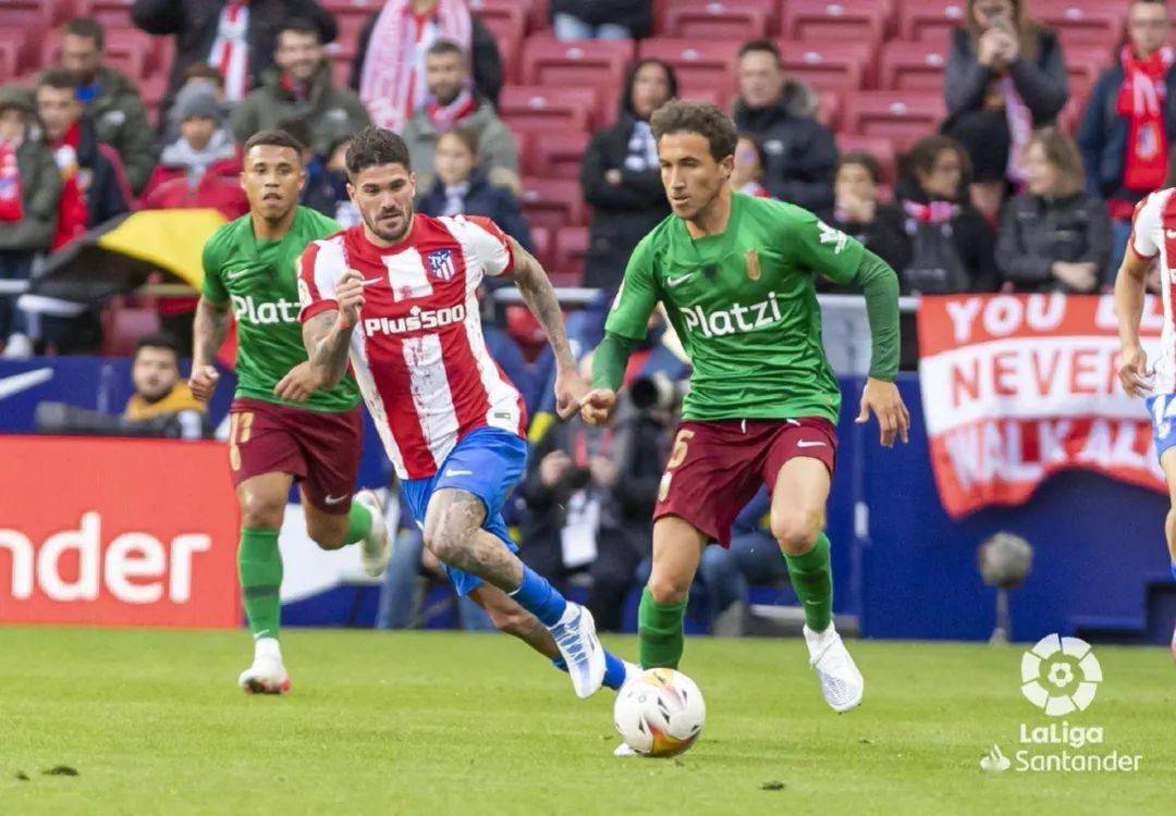 关于加拿大鏖战美国，本泽马惊艳世界的信息