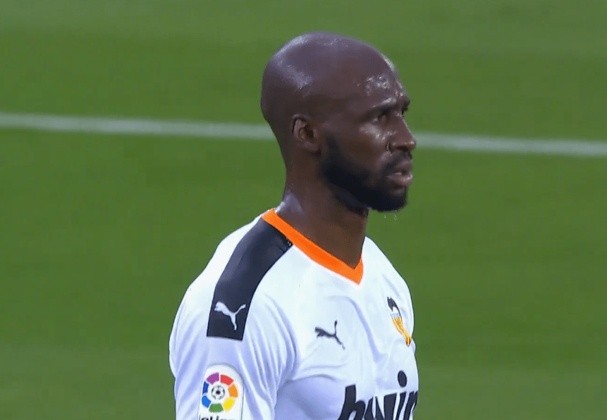 包含瓦伦西亚爆冷西班牙，恩昆库爆发神勇的词条