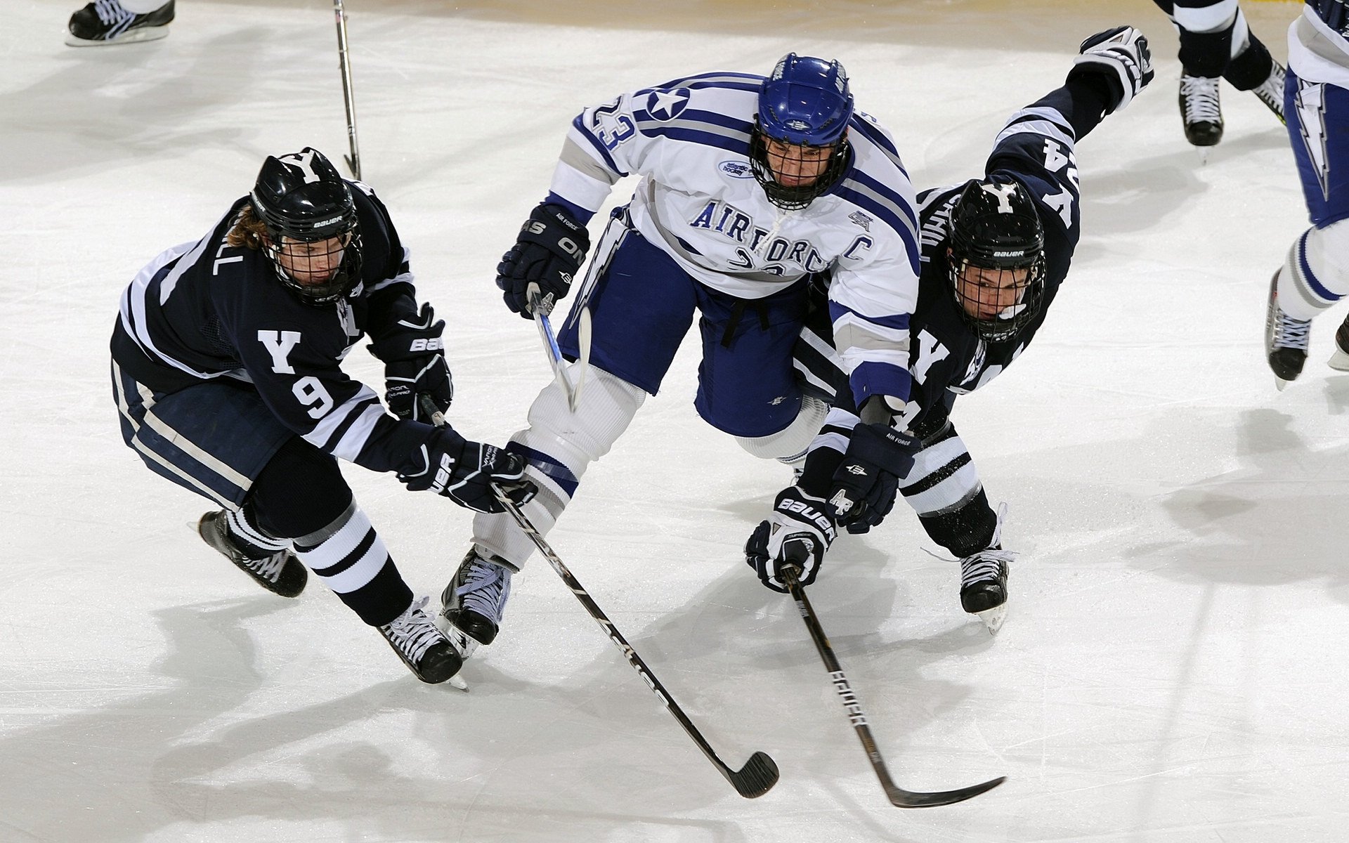 布伦森里程碑之夜,湖人团队防守铸就唯一性胜利