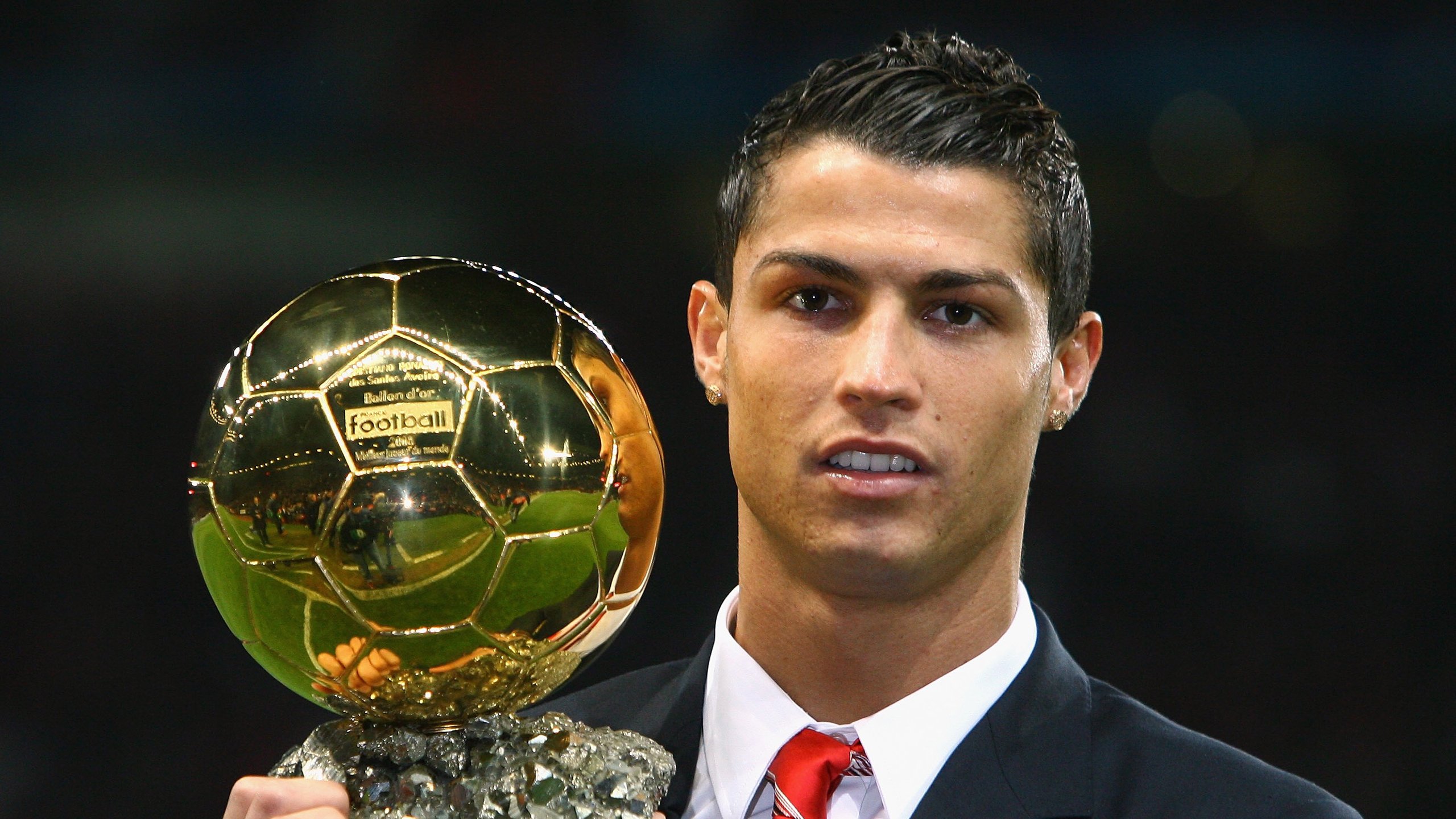 西甲国家德比之夜，字母哥关键战不手软