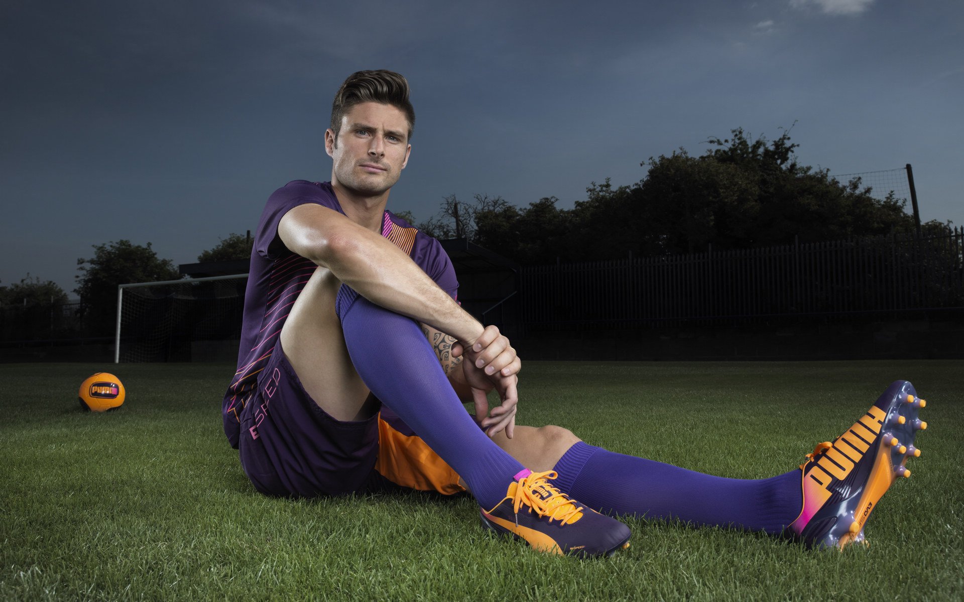 孤星破晓，哈兰德以血肉之躯，扛起曼城穿越奥地利风雪